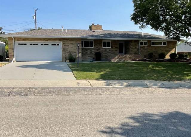 Property at 2714 E 7 St, Casper, WY 82609, 3 beds, 1.75 baths
