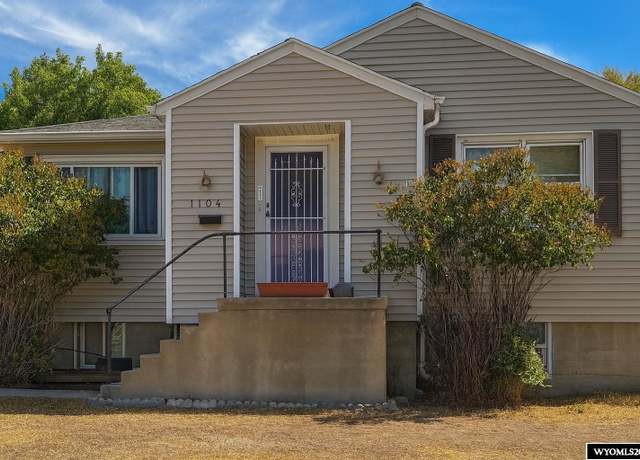 Property at 1104 New Hampshire St, Rock Springs, WY 82901, 4 beds, 2 baths