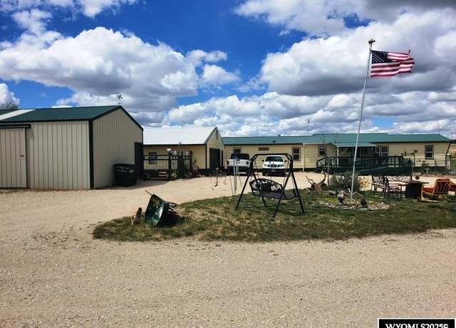 Property at 8420 Quartz Cir, Evansville, WY 82636, 3 beds, 2 baths