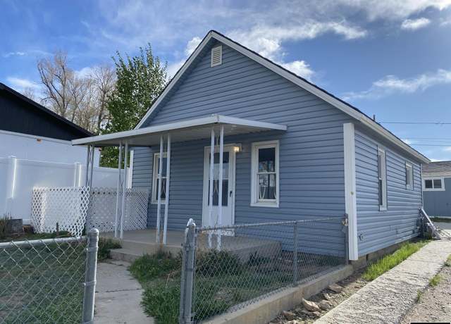 Property at 510 R St, Rock Springs, WY 82901, 2 beds, 1 bath
