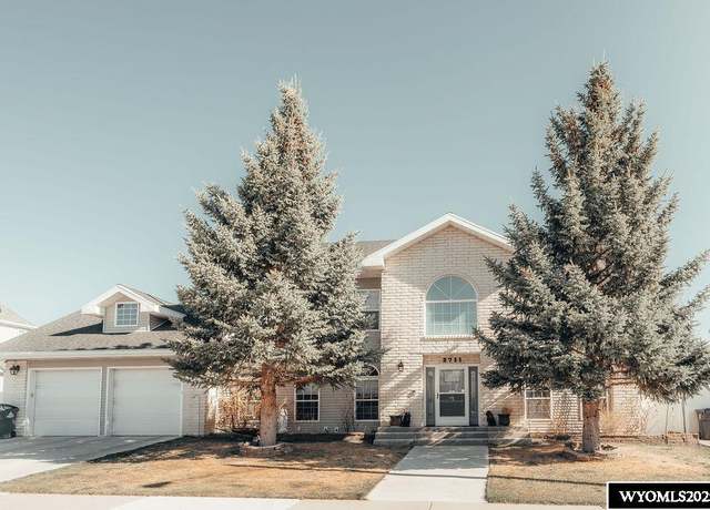 Property at 2711 Driftwood Ln, Rock Springs, WY 82901, 5 beds, 3.25 baths