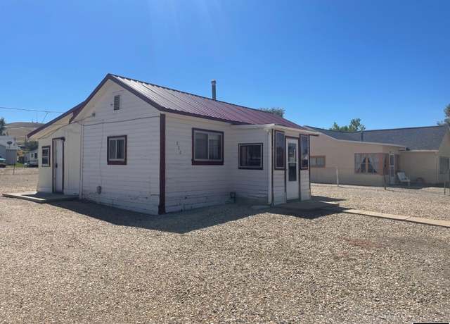 Property at 220 W Hugus St, Rawlins, WY 82301, 1 bed, 1 bath