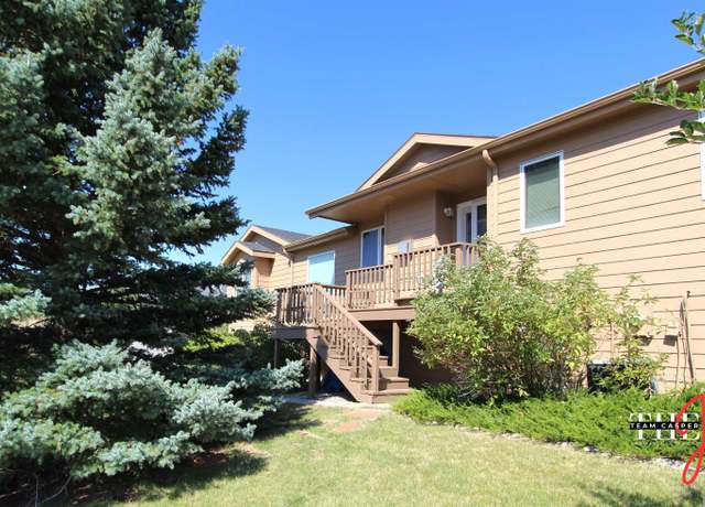 Property at 1120 Goodstein Dr, Casper, WY 82601, 3 beds, 3 baths