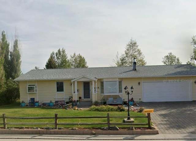 Property at 4405 Trails End St, Bar Nunn, WY 82601, 4 beds, 2.5 baths