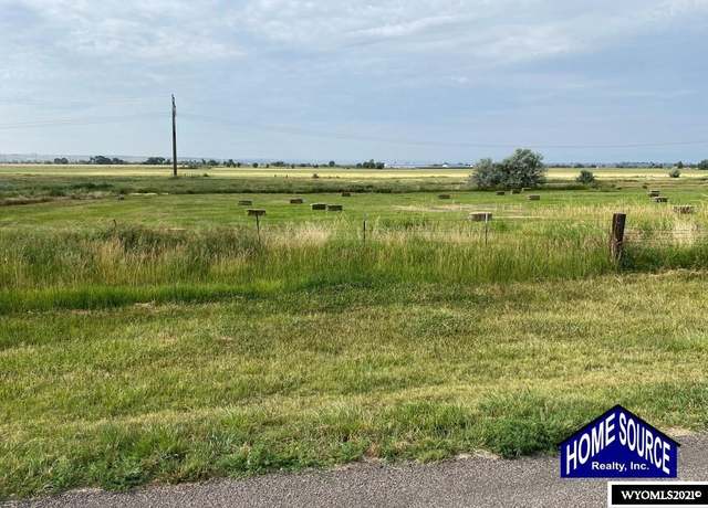 Property at 2015 Riverview Rd, Riverton, WY 82501