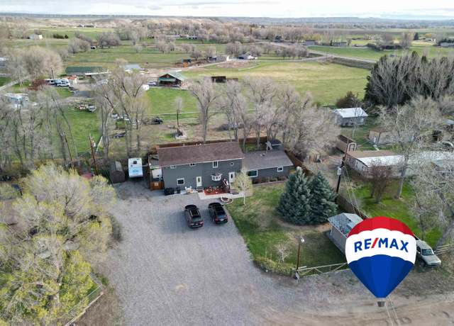 Property at 8 Sage Dr, Riverton, WY 82501, 4 beds, 2.5 baths