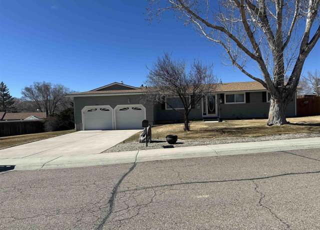 Property at 985 Harrison Dr, Rock Springs, WY, 3 beds, 2 baths