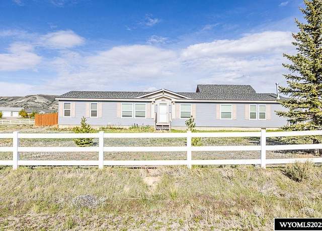Property at 15 Greve Cir, Rock Springs, WY 82901, 4 beds, 2 baths