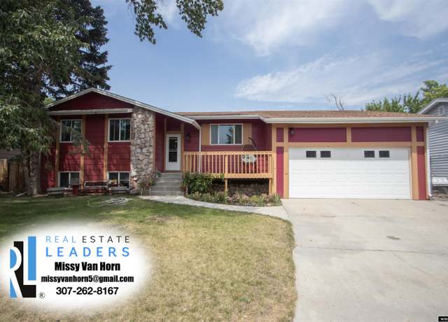 Property at 2924 Herrington Dr, Casper, WY 82604, 4 beds, 3 baths