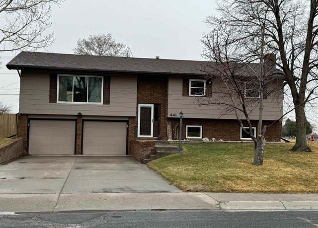 Property at 441 Grande Vista Dr, Torrington, WY 82240, 4 beds, 3 baths