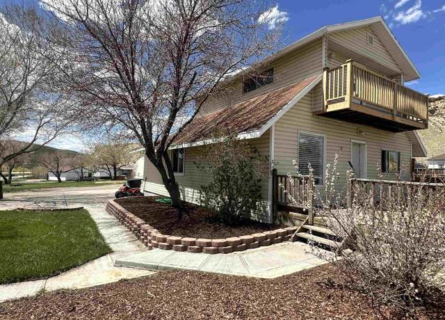 Property at 205 Oakley St, Kemmerer, WY 83101, 3 beds, 2 baths