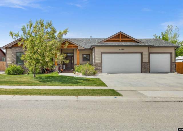 Property at 4548 Westcott Dr, Casper, WY 82601, 3 beds, 2.5 baths