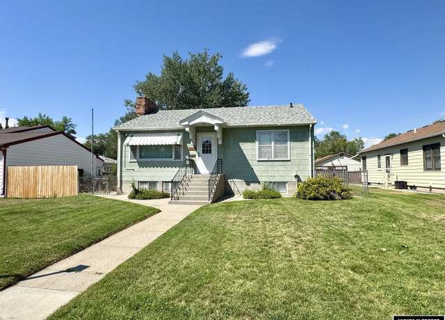 Property at 510 N 2nd St E, Riverton, WY 82501, 4 beds, 1.75 baths