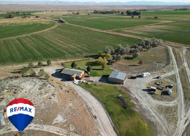 Property at 1077 Missouri Valley Rd, Riverton, WY 82501, 4 beds, 2.5 baths