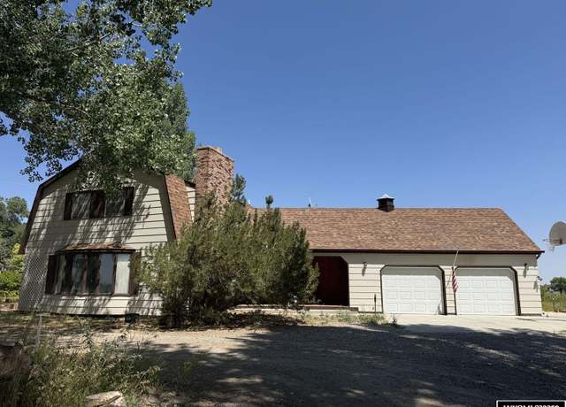 Property at 1618 Major Ave, Riverton, WY 82501, 3 beds, 3 baths