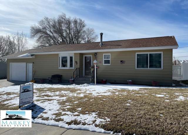 Property at 124 E Heath St, Rawlins, WY 82301, 4 beds, 2 baths