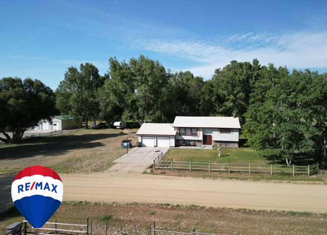 Property at 17 Sarah Dr, Riverton, WY 82501, 3 beds, 2.5 baths