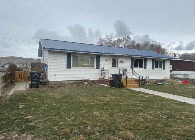 Property at 105 Monroe Ave, Green River, WY 82935, 4 beds, 3 baths