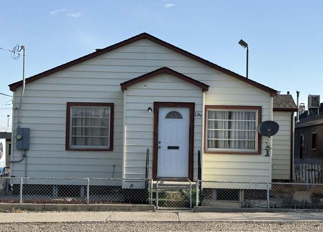 Property at 126 Grant St, Rock Springs, WY 82901, 3 beds, 2 baths