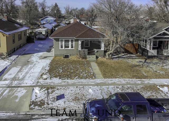 Property at 270 S Jackson St, Casper, WY 82601, 5 beds, 1.75 baths