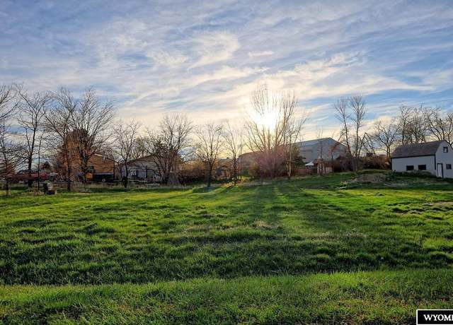 Property at 39 Ridgewater Ln, Douglas, WY 82633