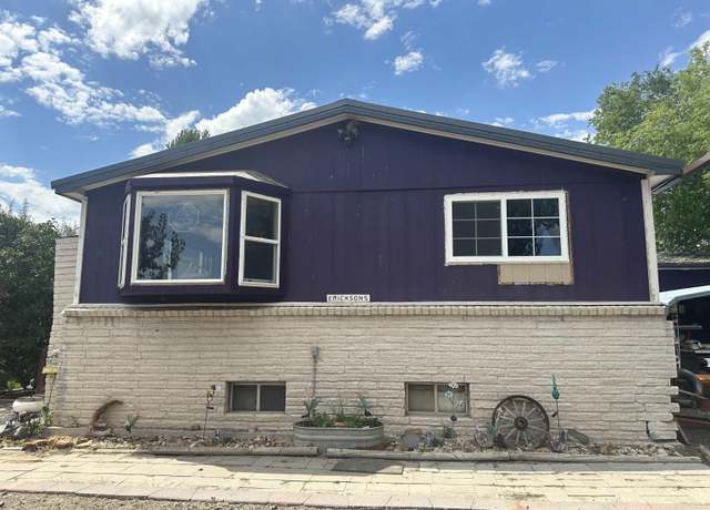 Property at 41 Sage Dr, Riverton, WY 82501, 5 beds, 3 baths