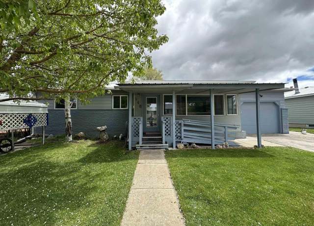 Property at 540 Smith St, Lander, WY 82520, 5 beds, 2 baths