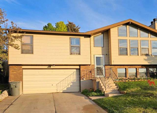 Property at 301 Emerson Ave, Evanston, WY 82930, 4 beds, 2 baths