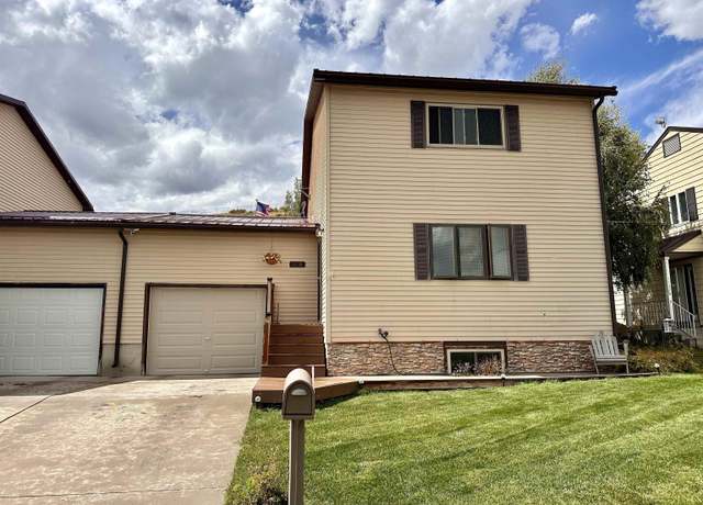 Property at 1123-B 9th Ave W, Kemmerer, WY 83101, 4 beds, 2.5 baths