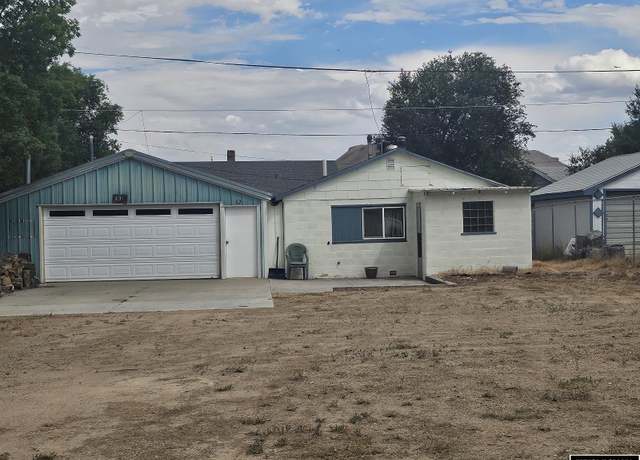 Property at 231 Logan St, Green River, WY 82935, 0.5 baths