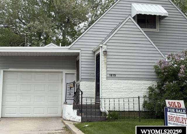 Property at 1215 S Wilson St, Casper, WY 82601, 2 beds, 1.75 baths