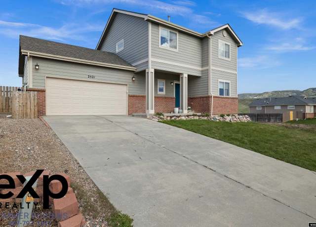Property at 2521 Sagewood Ave, Casper, WY 82601, 4 beds, 3.25 baths