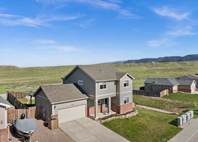 Property at 2521 Sagewood Ave, Casper, WY 82601, 4 beds, 3.25 baths