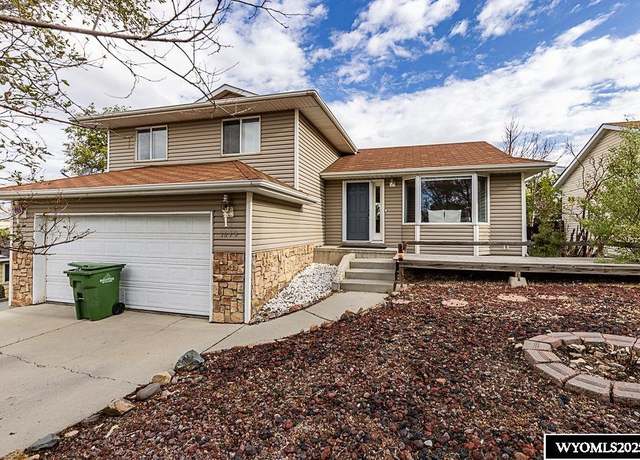 Property at 1013 Edgar St, Rock Springs, WY 82901, 5 beds, 2.5 baths