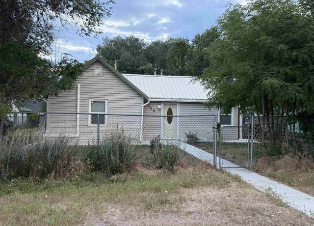 Property at 706 S 8th St, Douglas, WY 82633, 2 beds, 1 bath