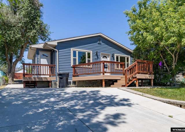 Property at 912 S Conwell St, Casper, WY 82601, 3 beds, 1 bath