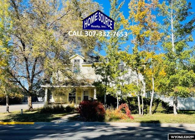 Property at 596 Garfield St, Lander, WY 82520, 5 beds, 1.5 baths