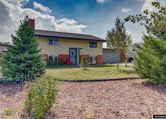 Property at 6507 Riverside Ter, Casper, WY 82604, 4 beds, 1.75 baths
