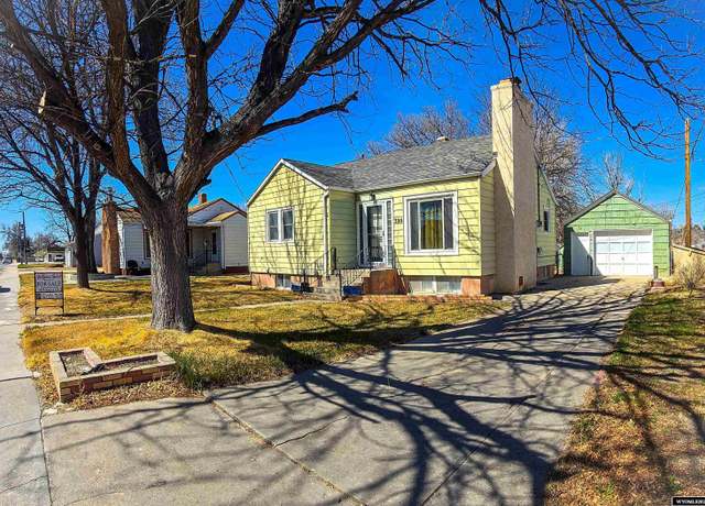 Property at 320 W 25th Ave, Torrington, WY 82240, 4 beds, 2 baths
