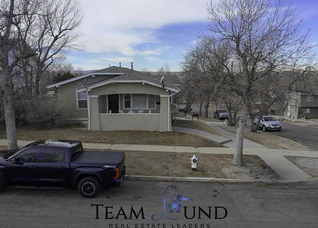 Property at 404 S Jefferson St, Casper, WY 82601, 4 beds, 3 baths