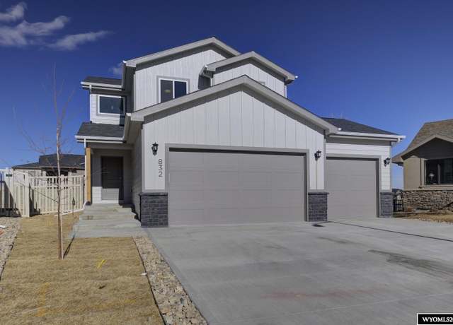 Property at 832 Cheney Loop, Casper, WY 82609, 3 beds, 2.5 baths