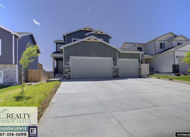 Property at 5845 Overlook Way, Mills, WY 82604, 3 beds, 2.5 baths