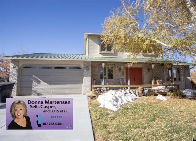 Property at 1666 Begonia St, Casper, WY 82604, 3 beds, 4 baths