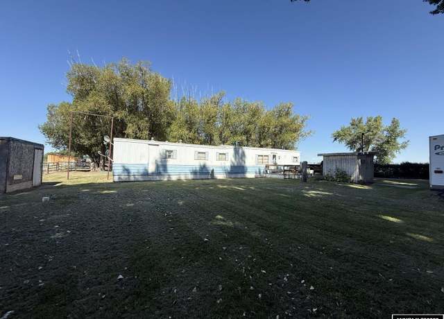Property at 27 Elkhorn Dr, Riverton, WY 82501, 3 beds, 1.75 baths