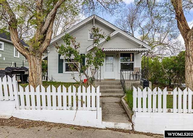 Property at 804 Connecticut Ave, Rock Springs, WY 82901, 3 beds, 1.75 baths