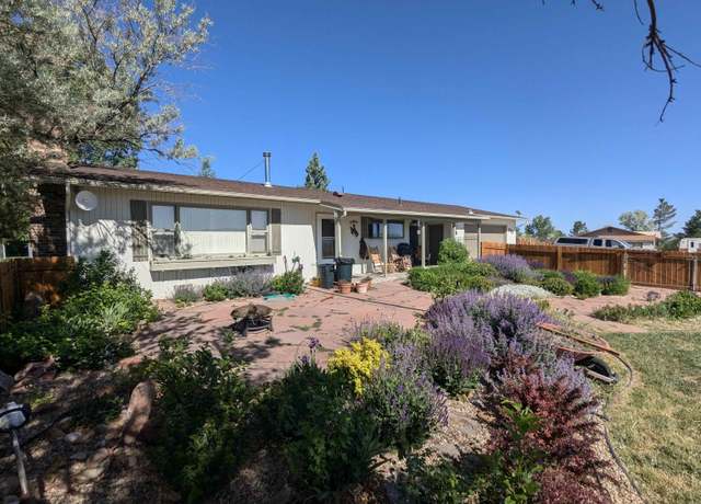 Property at 302 Clearview St, Saratoga, WY 82331, 2 beds, 2 baths