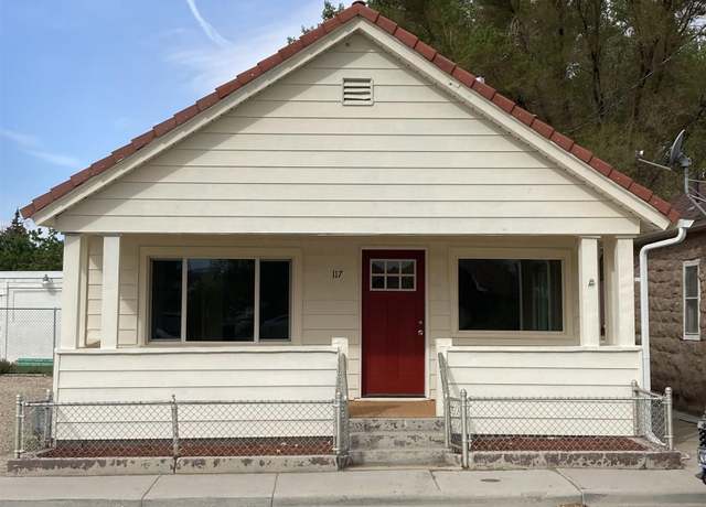 Property at 117 M St, Rock Springs, WY 82901, 3 beds, 2 baths