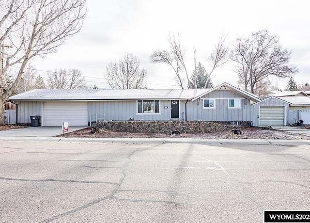 Property at 301 Fremont Ave, Rock Springs, WY 82901, 4 beds, 3 baths