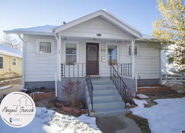 Property at 612 S Mckinley St, Casper, WY 82601, 3 beds, 2 baths