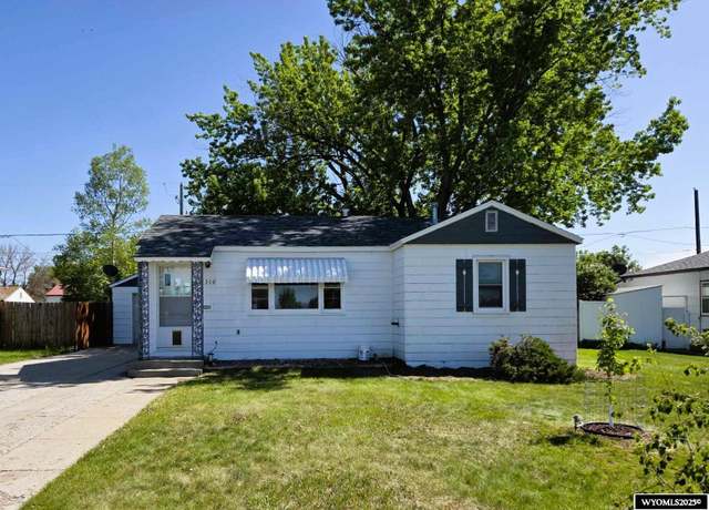 Property at 1308 Howell Ave, Worland, WY 82401, 2 beds, 1 bath